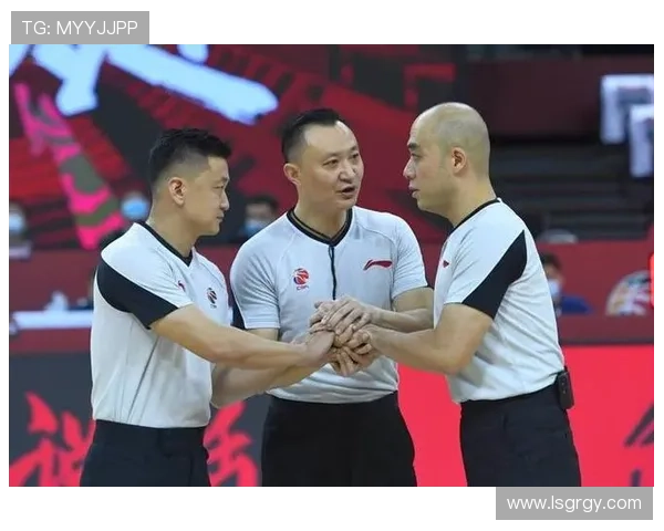 一文读懂技术犯规和违体犯规的区别：从判罚标准到适用场景